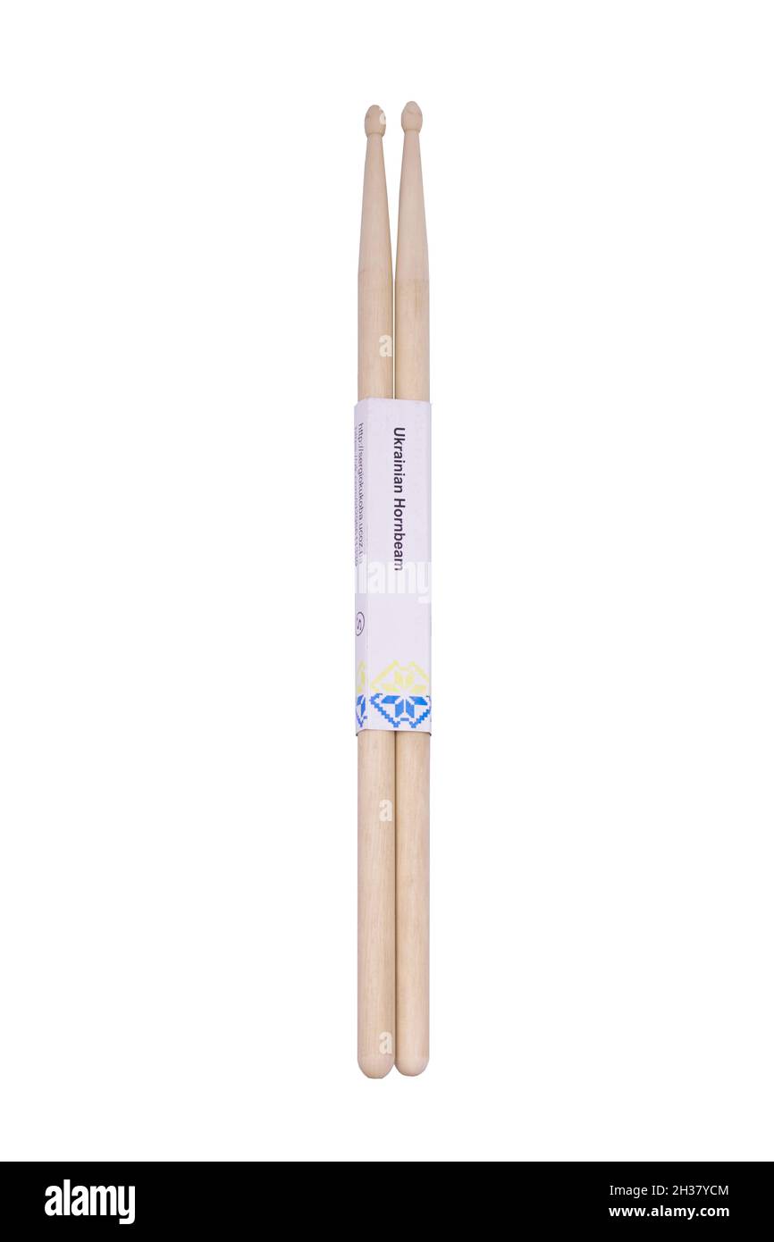 Neue Drumsticks auf weißem Hintergrund. Stockfoto