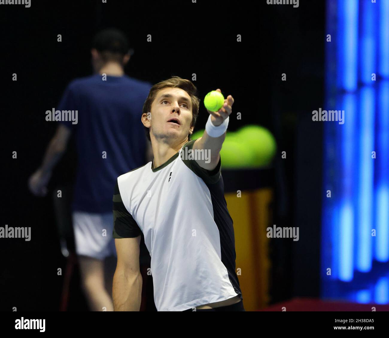 St. Petersburg, Russland. Oktober 2021. Egor Gerasimov aus Weißrussland bei einem Tennisturnier gegen Mackenzie McDonald aus den USA bei den St. Petersburg Open 2021 in der Sibur Arena in Aktion gesehen.Endstand: (Egor Gerasimov 0 - 2 Mackenzie McDonald) 0-2 Credit: SOPA Images Limited/Alamy Live News Stockfoto