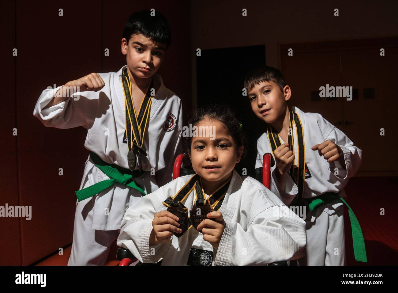 Kinder und Kampfkunst, Karete Kampfkunst, Capoeira, Jiu-jitsu, Judo, kempo,  Kung-Fu, Krav Maga, Muay Tha Boxing. (Foto von Luis Gutierrez Norte P  Stockfotografie - Alamy
