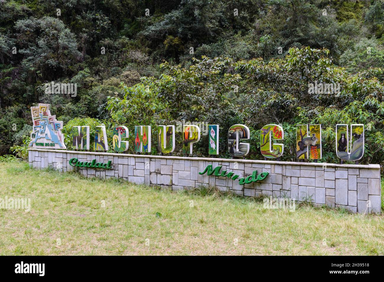 Buntes Zeichen von Machu Picchu. Aguas Calientes, Cuzco, Peru. Stockfoto