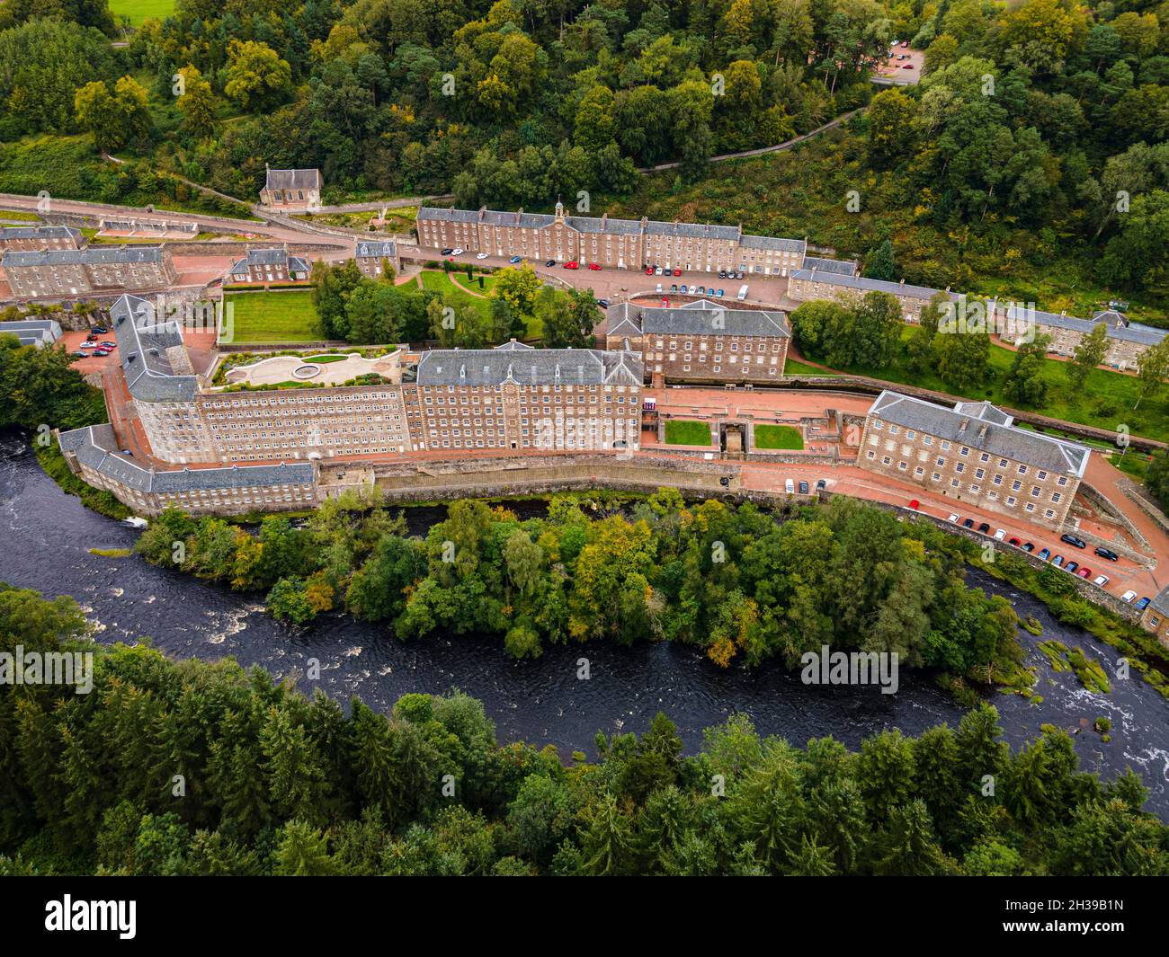 Luftaufnahme des UNESCO-Weltkulturerbes der Industriestadt New Lanark, Schottland, Großbritannien Stockfoto