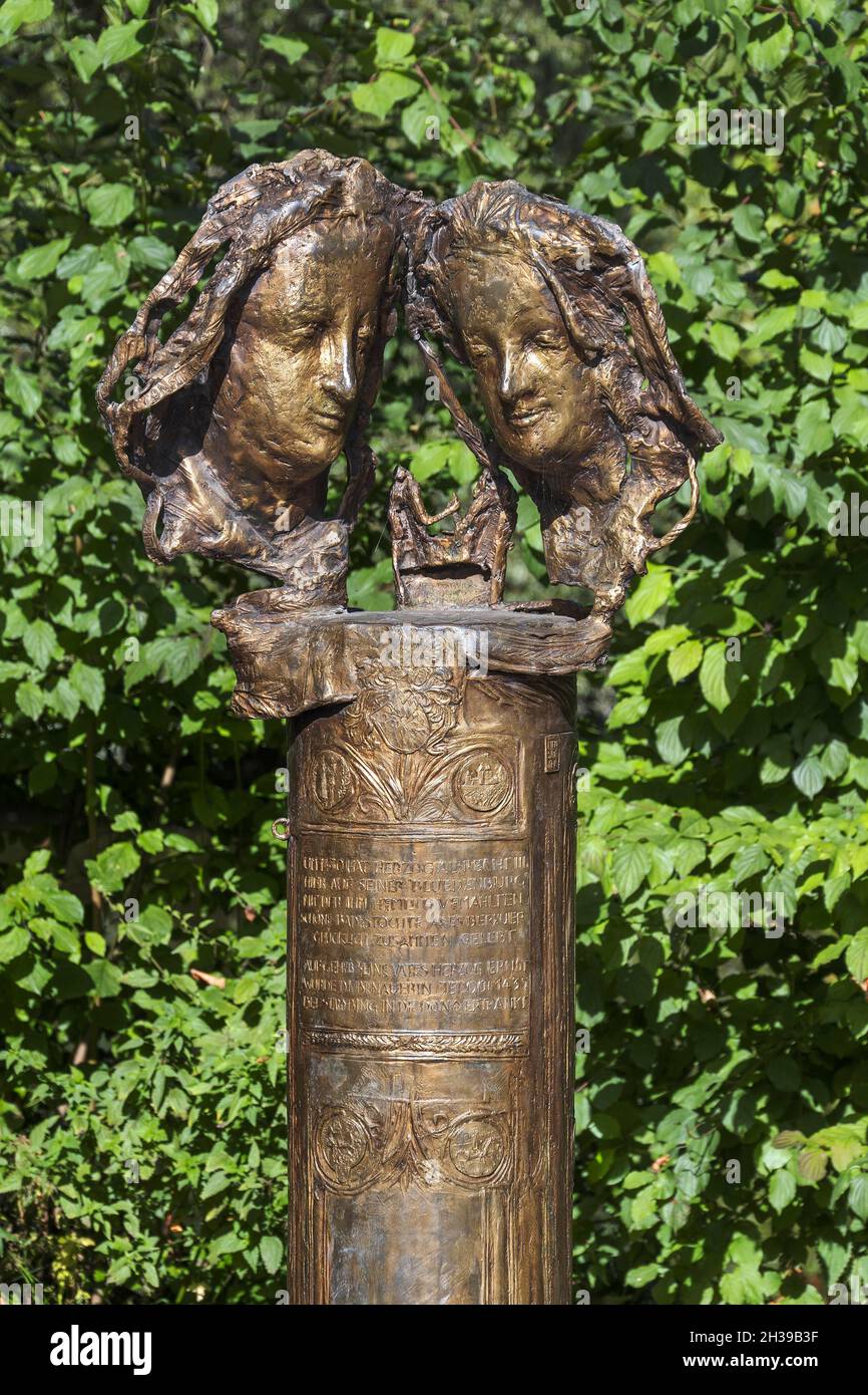 Skulpturen von Joseph Michael Neustifter, Denkmal der Liebe, Herzog Albrecht III. Und Agnes Bernauer vor Schloss Blutenburg, Obermenzing, München Stockfoto