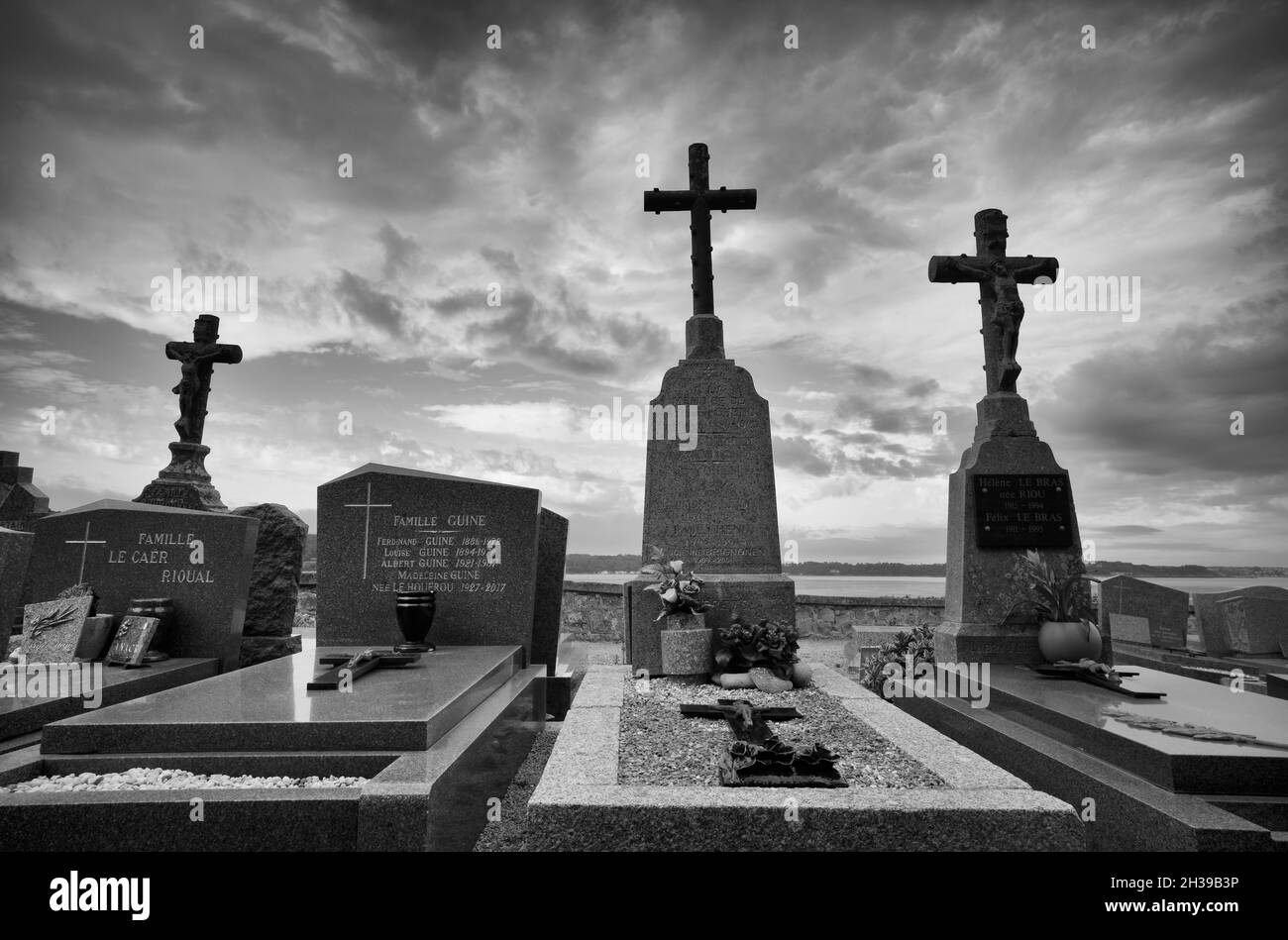 Seemannsfriedhof, Saint-Michel-en-Greve (Breton: Lokmikael-an-Traezh), Cotes-d'Armor, Bretagne, Frankreich Stockfoto