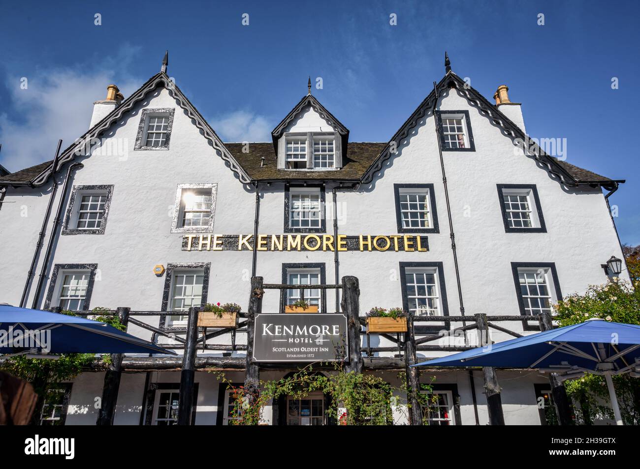 Kenmore, Schottland - 16. Oktober 2021: Das Kenmore Hotel in den schottischen Highlands. Das älteste Hotel in Schottland Stockfoto