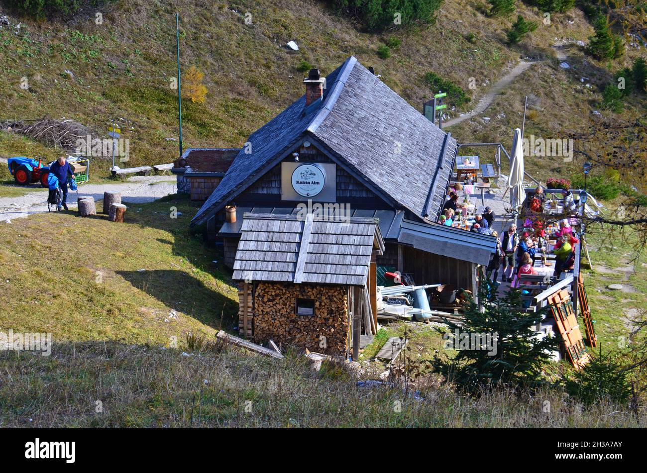 Katringifel (1542 Meter) und (Katrinalm (1393 Meter) in Bad Ischl (Salzkammergut, Bezirk Gmunden, Oberösterreich, Österreich) - Katringifel (1542 Me Stockfoto