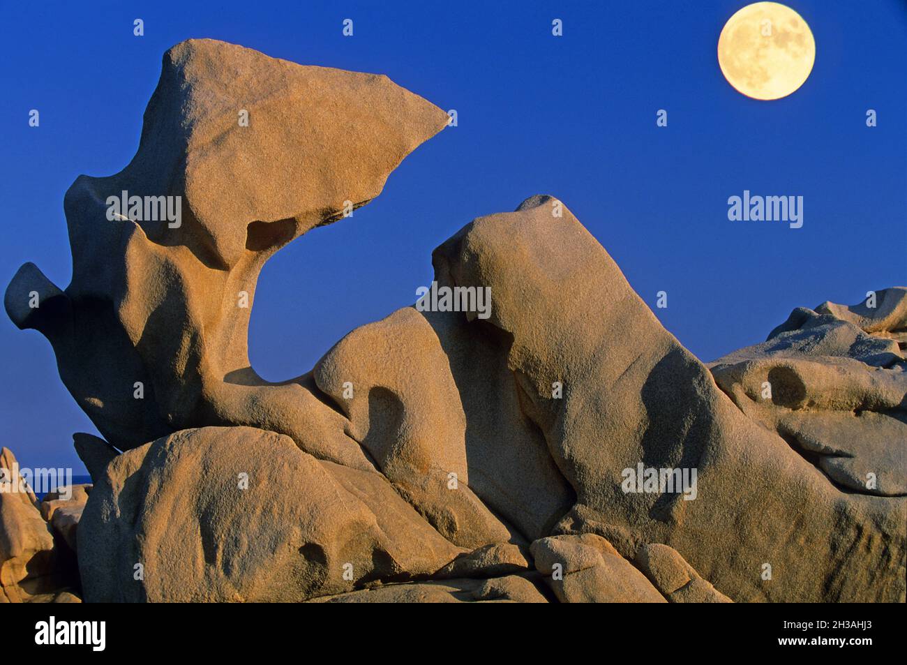 FRANKREICH. SÜDKORSIKA (2A) FELSEN VON CAMPOMORO Stockfoto