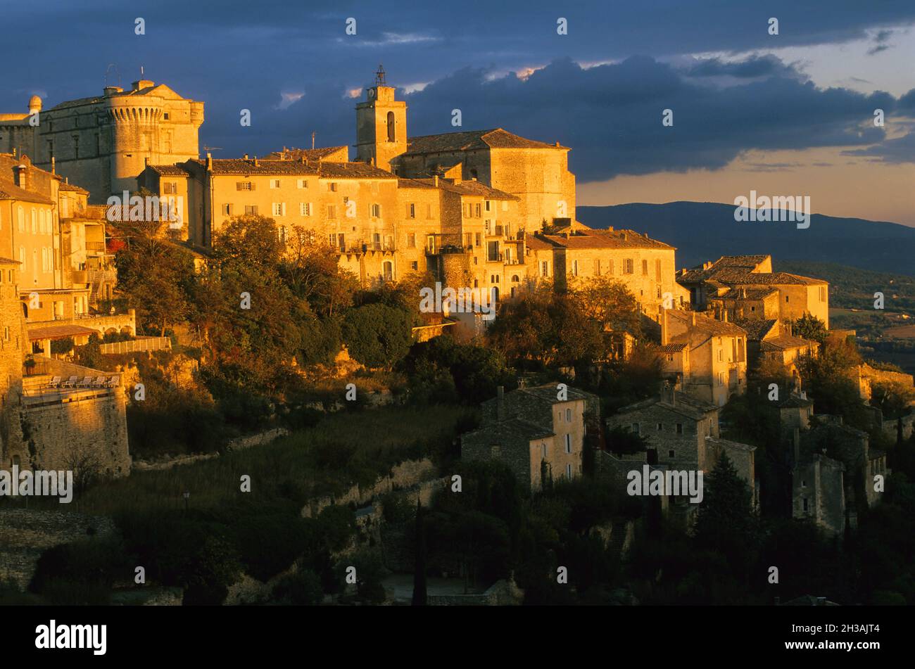 FRANKREICH. VAUCLUSE (84) REGION LUBERON. DORF GORDES Stockfoto