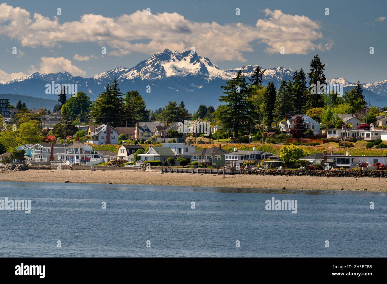 Bremerton Washington Waterfront Mit Blick Auf Die Olympischen Berge Stockfoto