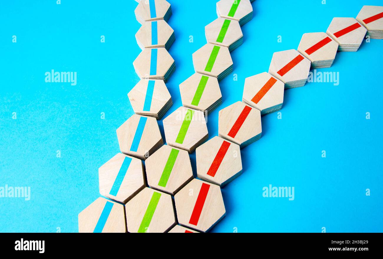 Verzweigte Linien in verschiedene Richtungen. Multivektorisch und multidirektional. Multikulturalismus und Vielfalt. Konzept des Konflikts. Multitasking Konz Stockfoto