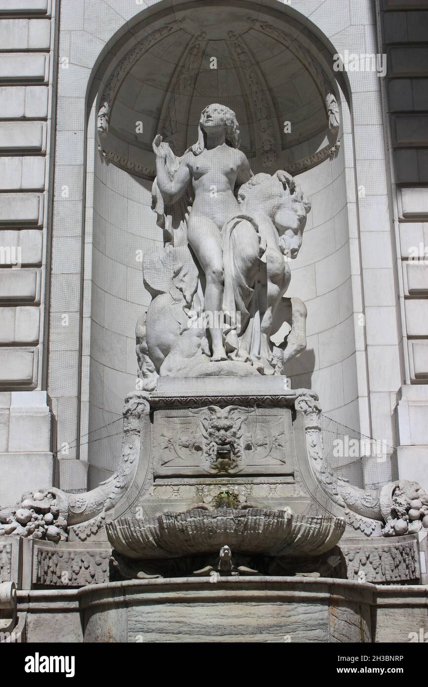 Beauty von Frederick McMonnies, New York Public Library, Midtown, Manhattan, New York Stockfoto