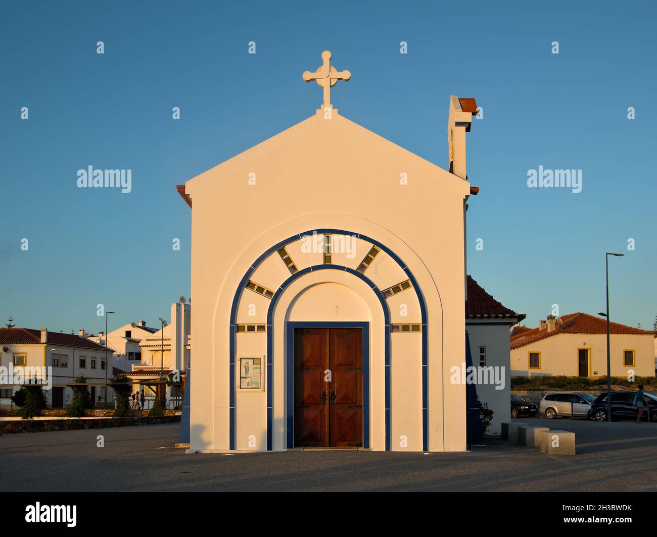 Kirche von Zambujeira do Mar in Alentejo, Portugal Stockfoto
