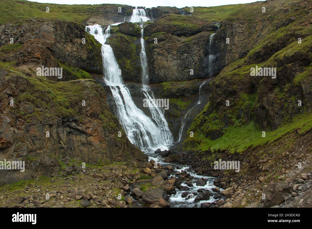 Wasserfall Rjukandafoss an der Straße Nr.1 auf Island, Europa Stockfoto