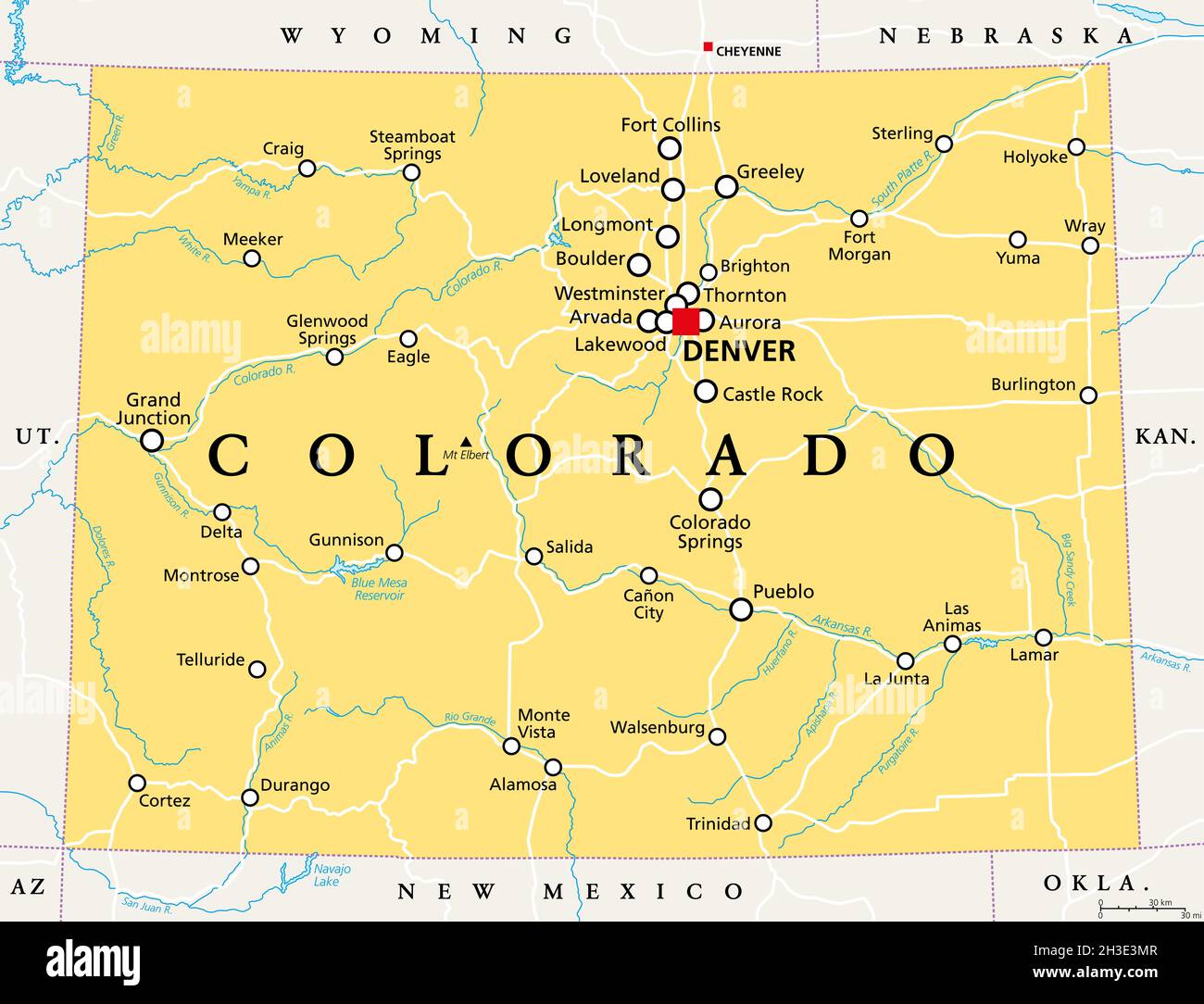 Colorado, CO politische Karte mit der Hauptstadt Denver, den wichtigsten Flüssen und Seen. Staat in der Unterregion Mountain West der westlichen Vereinigten Staaten. Stockfoto