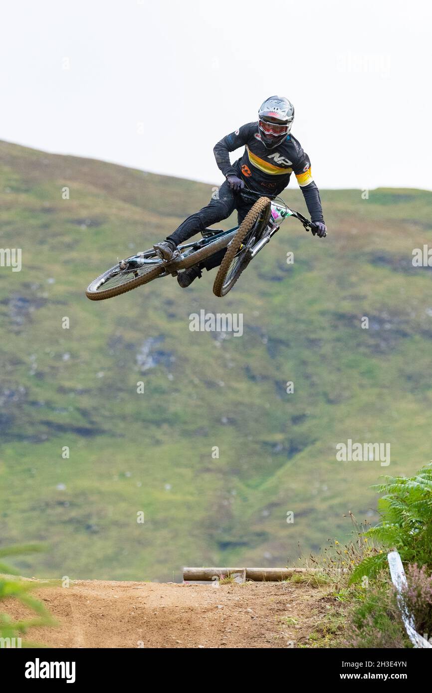 Downhillfahrer Corey Watson bei den Scottish Championships in Fort William, Schottland, Großbritannien Stockfoto