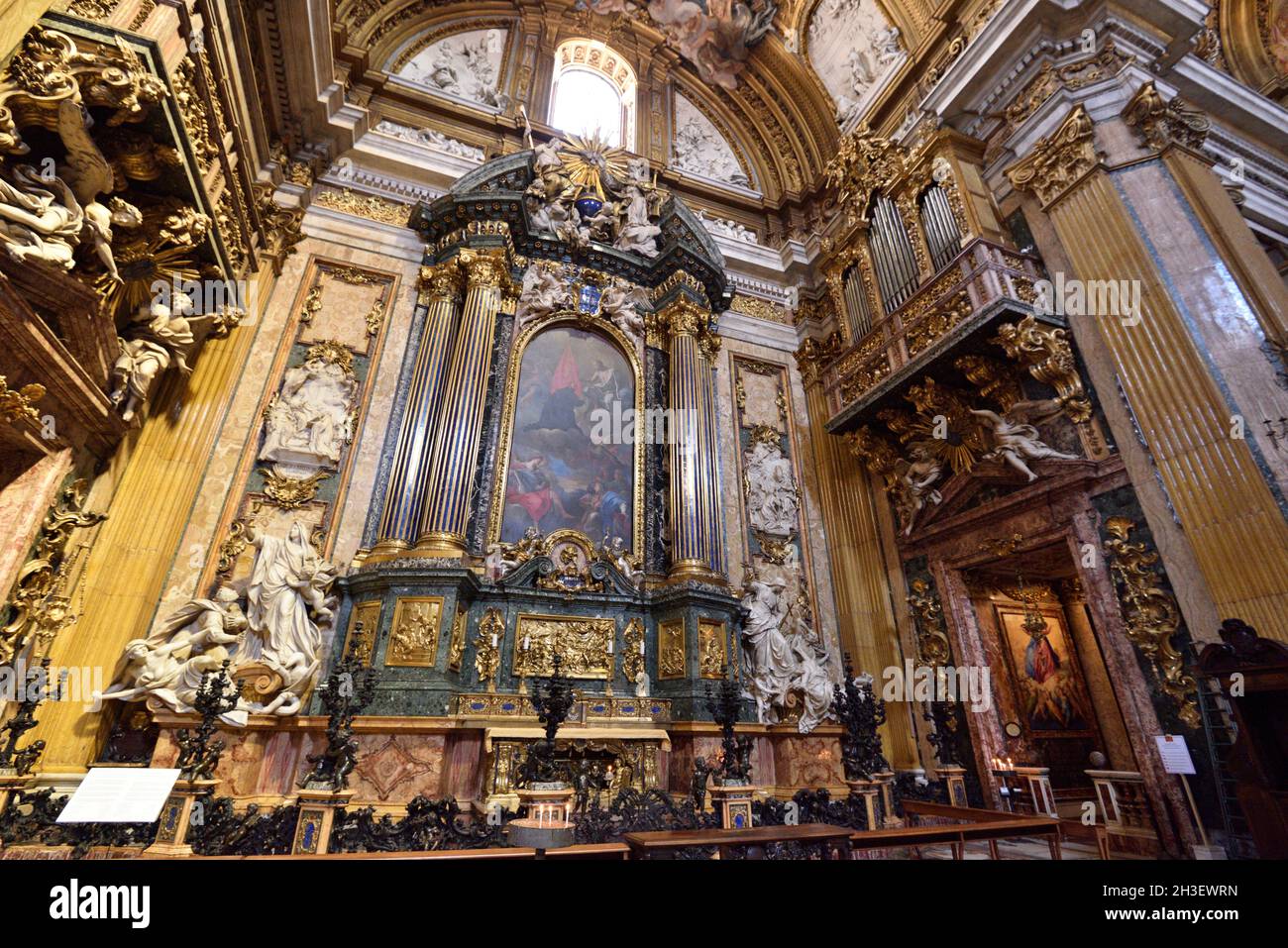 italien, rom, innenraum der chiesa del Gesù (Kirche Jesu), Altar des Heiligen ignatius und barocke Maschine Stockfoto