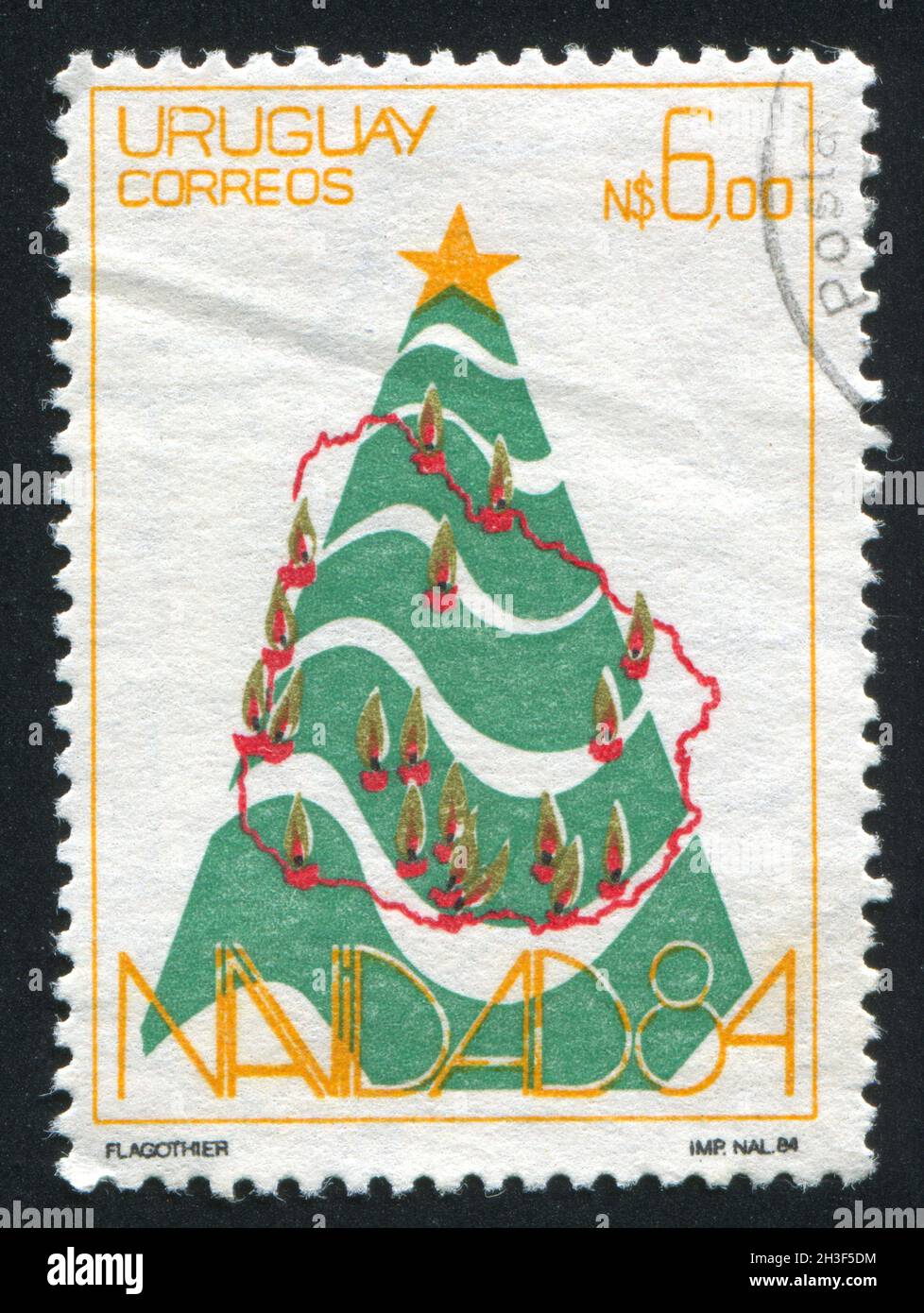 URUGUAY - UM 1984: Briefmarke gedruckt von Uruguay, zeigt Weihnachtsbaum, um 1984 Stockfoto