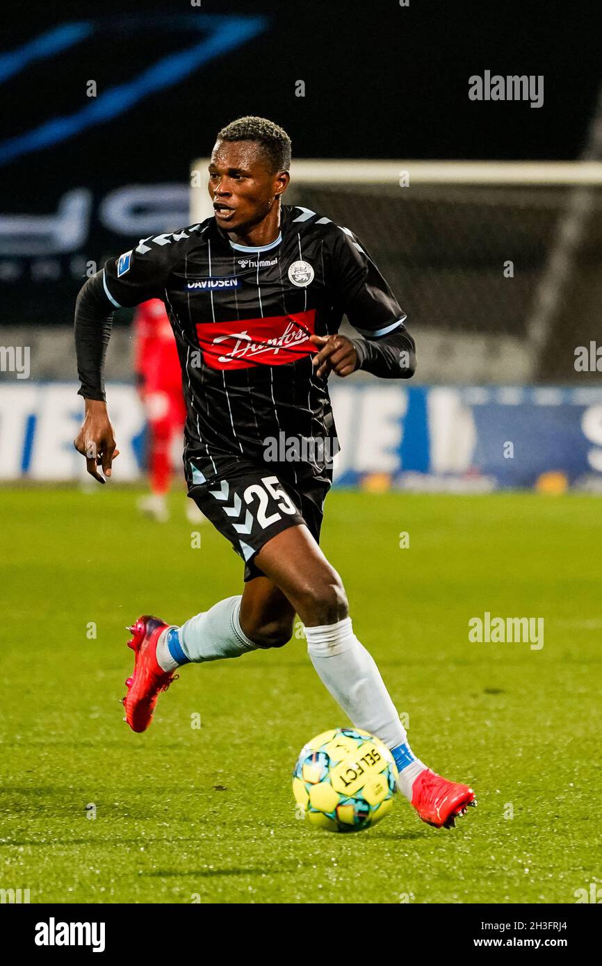 Aarhus, Dänemark. Oktober 2021. Taiwo Abdulrahman (25) von Soenderjyske beim Sydbank Cup-Spiel zwischen Aarhus GF und Soenderjyske im Ceres Park in Aarhus. (Foto: Gonzales Photo/Alamy Live News Stockfoto