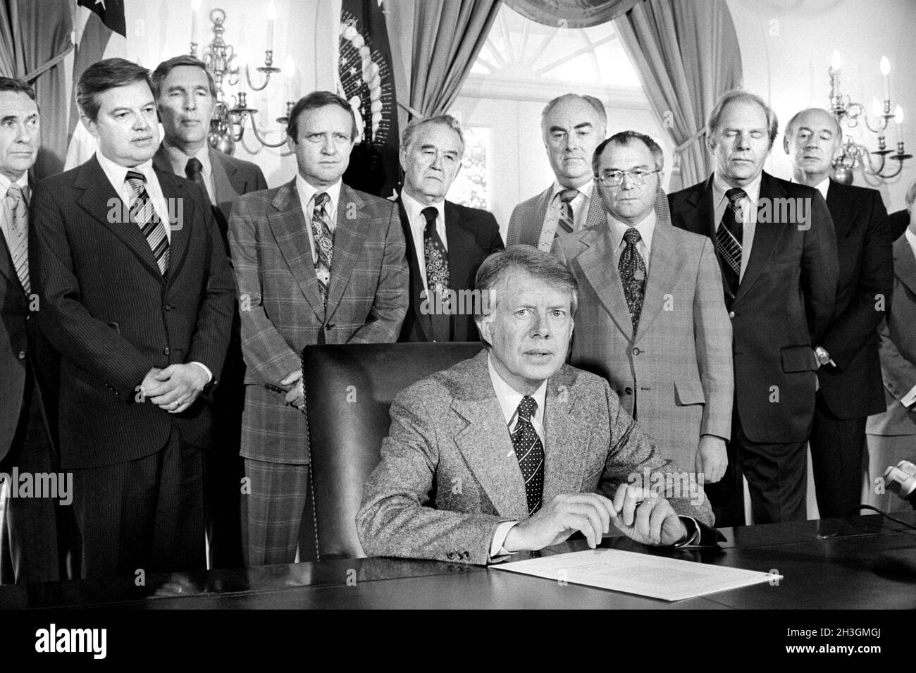 US-Präsident Jimmy Carter unterzeichnet Dürre Relief Bill, Washington, D.C., USA, Thomas J. O'Halloran, US News & World Report Magazine Collection, 7. April 1977 Stockfoto