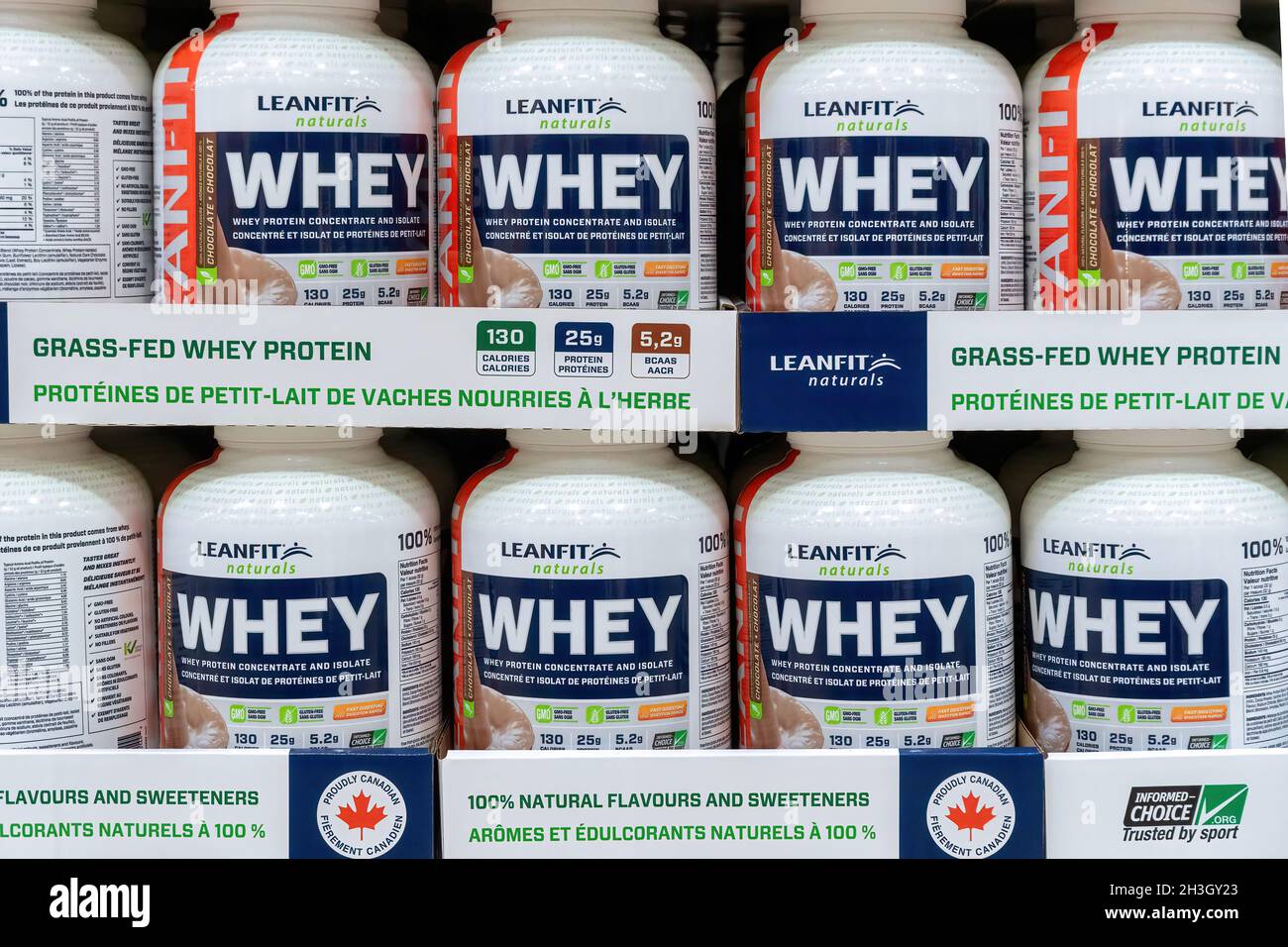 Toronto, Ontario, Kanada, 20. Oktober 2019: Leanfit-Proteinbehälter in einem Einzelhandelsgeschäft. Das Produkt hat eine gute Nachfrage in den meisten kanadischen sto Stockfoto