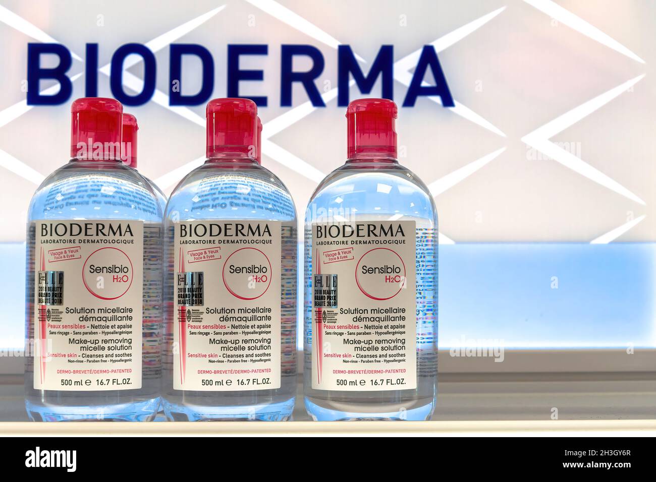 Toronto, Ontario, Kanada – 20. Oktober 2019: Bioderma-Produkte werden in einem Einzelhandelsgeschäft ausgestellt. Das Produkt hat eine gute Nachfrage in den meisten kanadischen Geschäften. Stockfoto