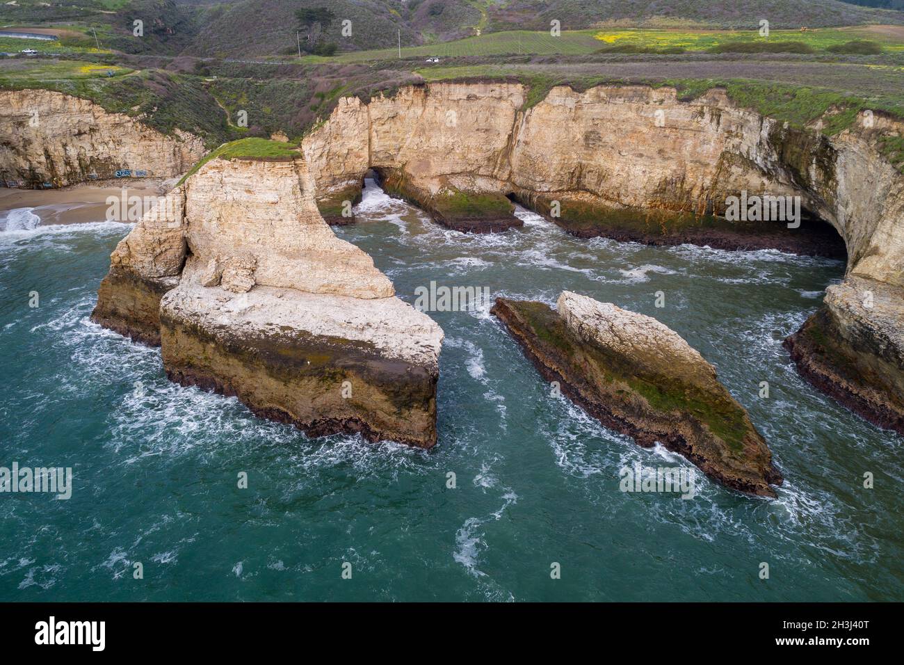 Shark Fin Cove. Einer der besten Strände in ganz Kalifornien. Stockfoto