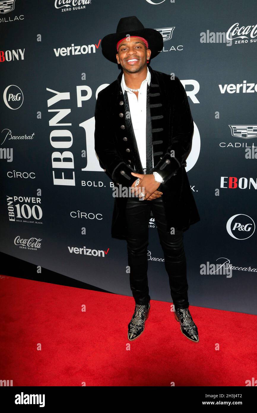 Los Angeles, Kalifornien. Oktober 2021. Jimmie Allen bei der Ankunft zur VERLEIHUNG DER EBONY Power 100 Awards im Beverly Hilton Hotel, Los Angeles, CA, 23. Oktober 2021. Kredit: Priscilla Grant/Everett Collection/Alamy Live Nachrichten Stockfoto