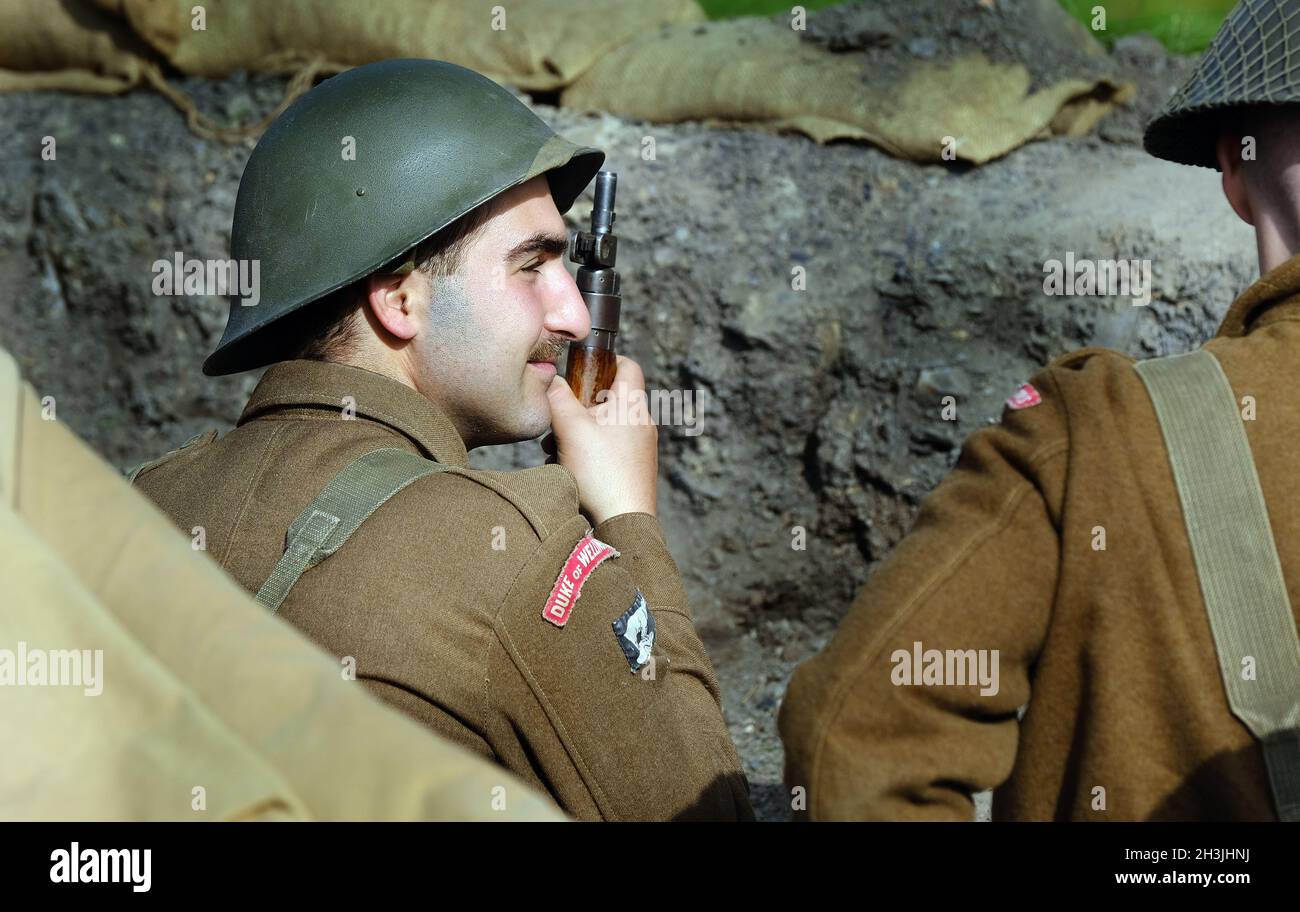 Yorkshire Kriegserfahrung. Leeds, August 2021. Schauspieler im britischen Weltkrieg zwei Uniform. Stockfoto