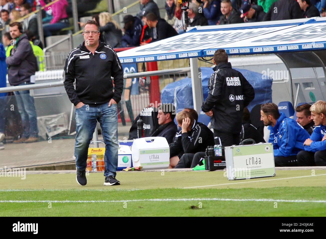 Fußball: 2. BL 15-16: 10. Sptg.: KSC vs SC Freiburg Stockfoto
