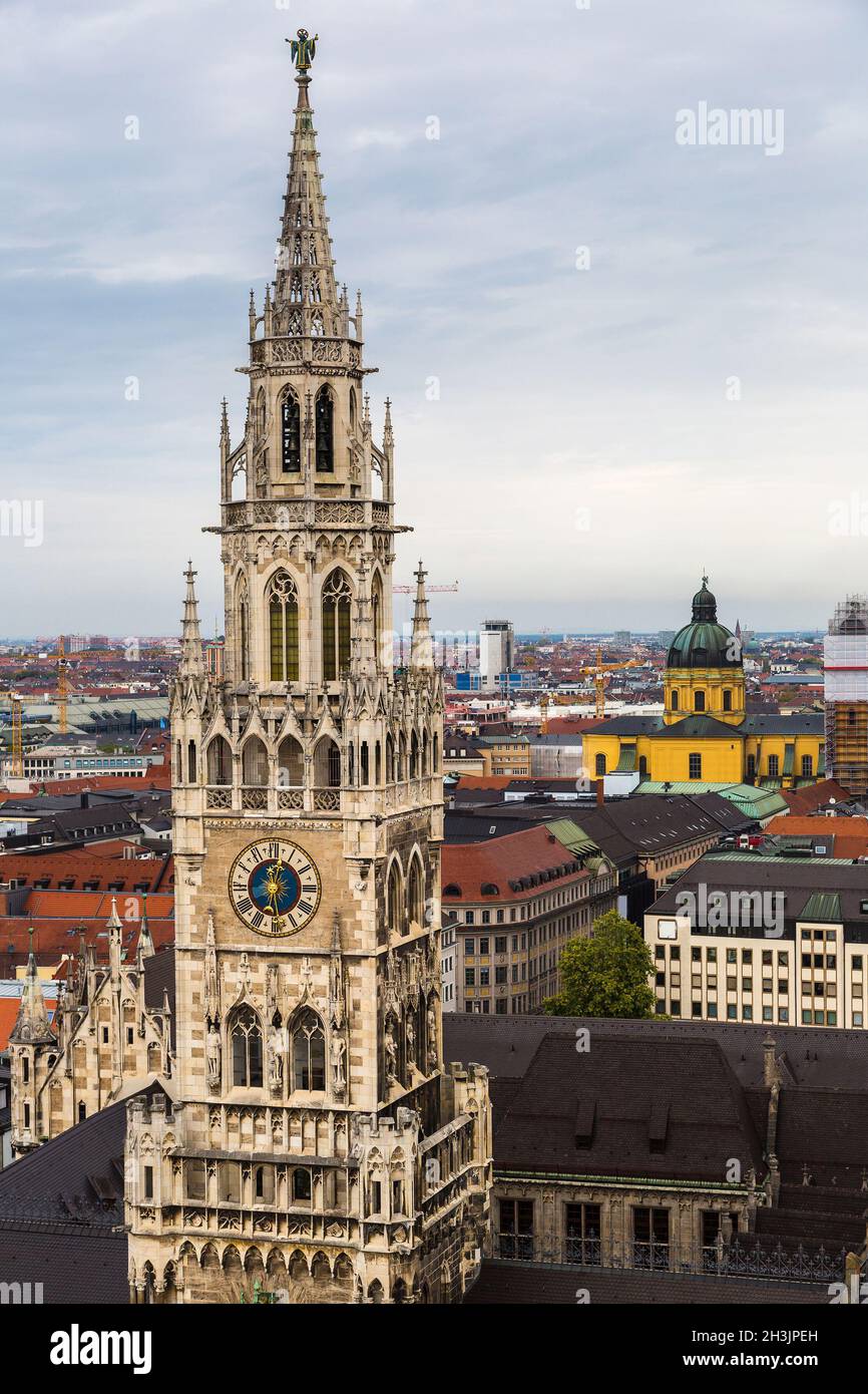Luftaufnahme auf dem Marienplatz Rathaus Stockfoto