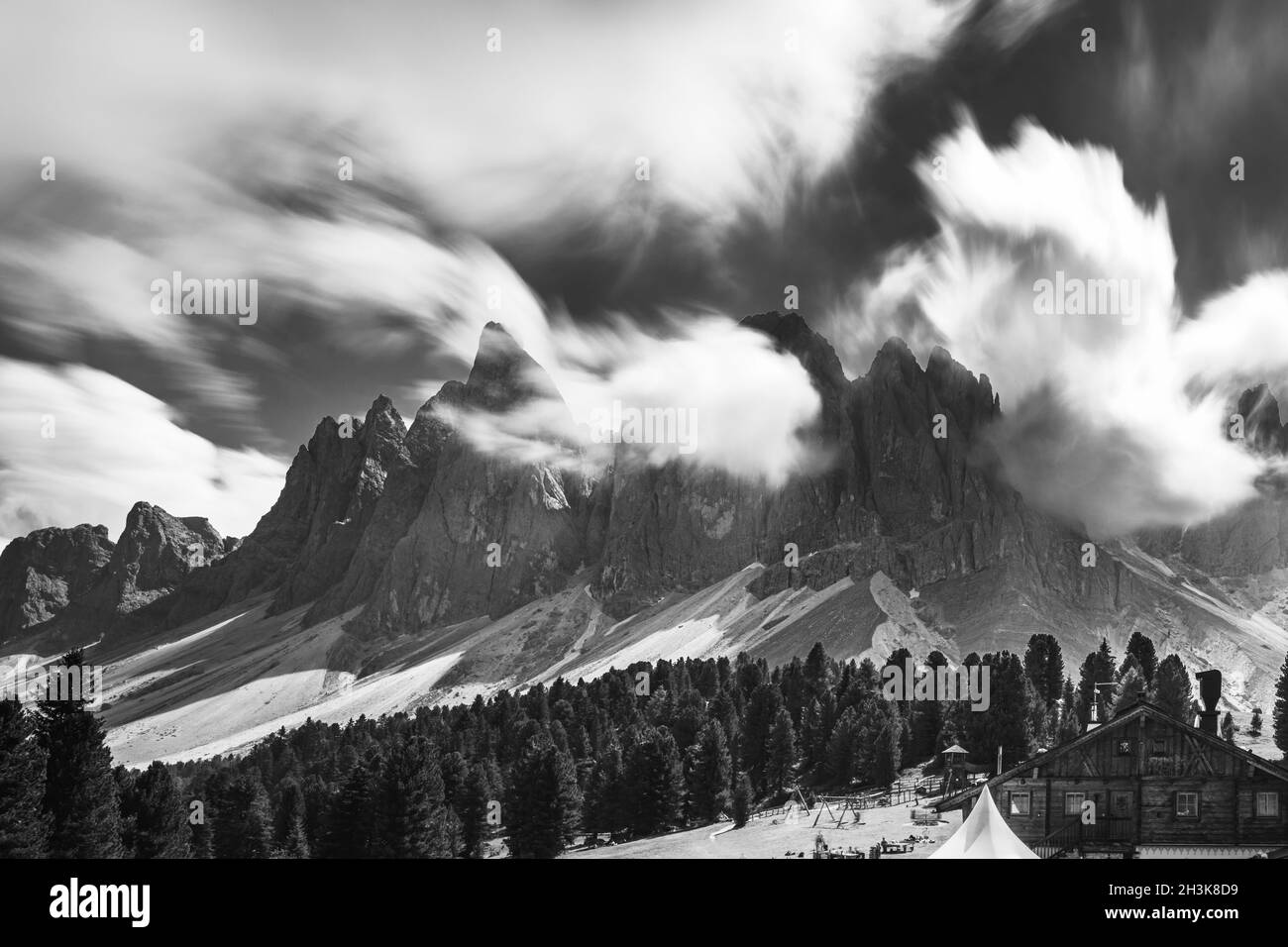 Villnösser Dolomiten. The Odle. Schwarz und Weiß. Stockfoto