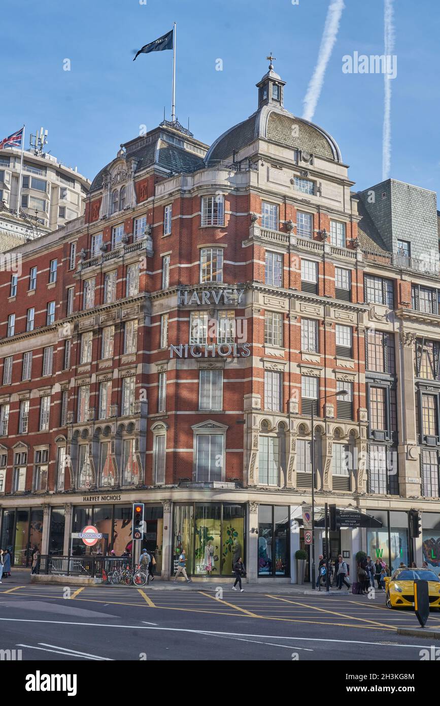 Harvey Nichols, britische Luxuskaufhaus-Kette Knightsbridge Stockfoto