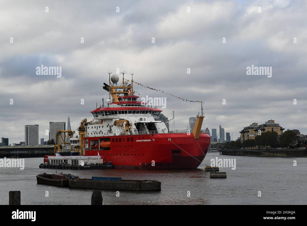 Das Forschungsschiff RRS Sir David Attenborough dockte an der Cutty Sark an der Themse an Stockfoto