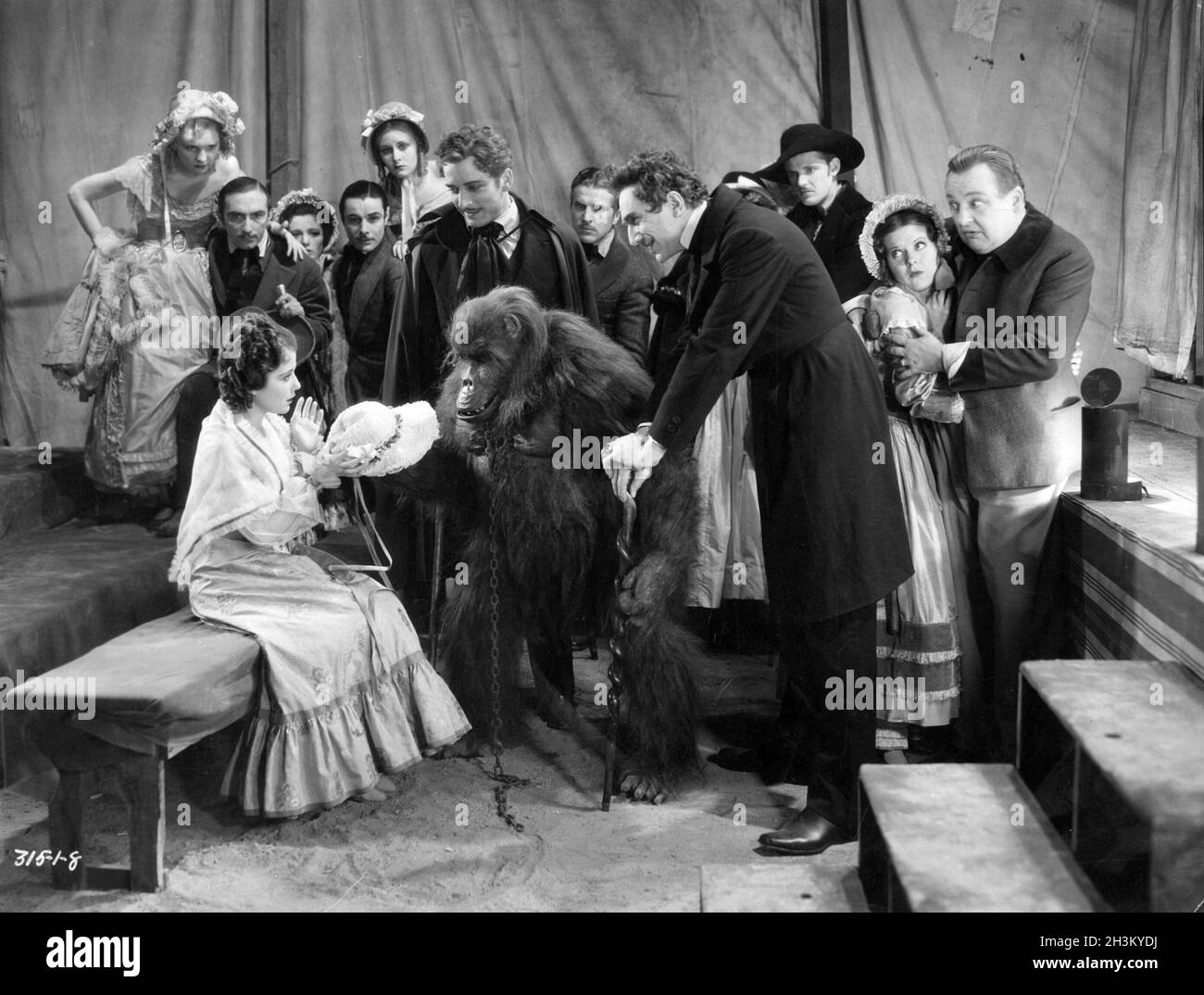 BELA LUGOSI und SIDNEY FOX in MORDES IN THE RUE MORGUE (1932), Regie: ROBERT FLOREY. Kredit: UNIVERSALBILDER / Album Stockfoto