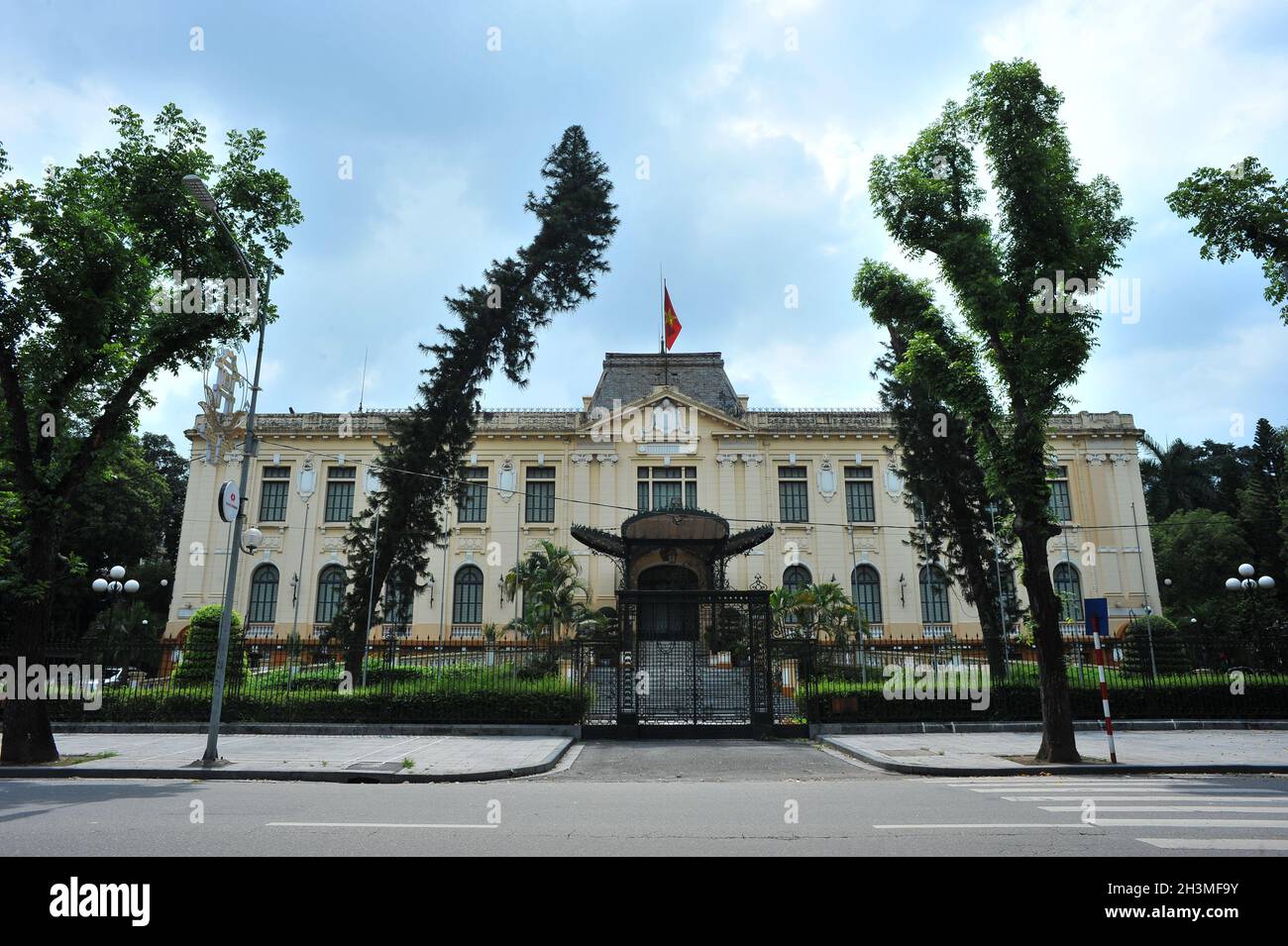 Französische Kolonialarchitektur in Hanoi Stockfoto