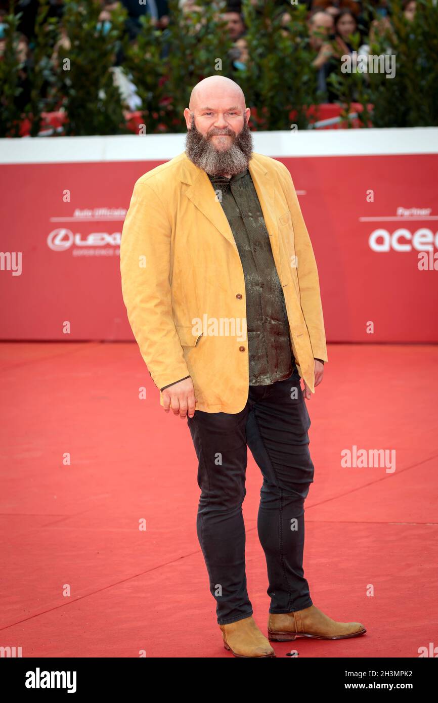 Rom, Italien - 23. Oktober 2021: Serbischer Schauspieler Darko Peric beim Rome Film Fest 2021. Tim Burton Close Encounter Roter Teppich. Rom (Italien), 23. Oktober 2021 Stockfoto