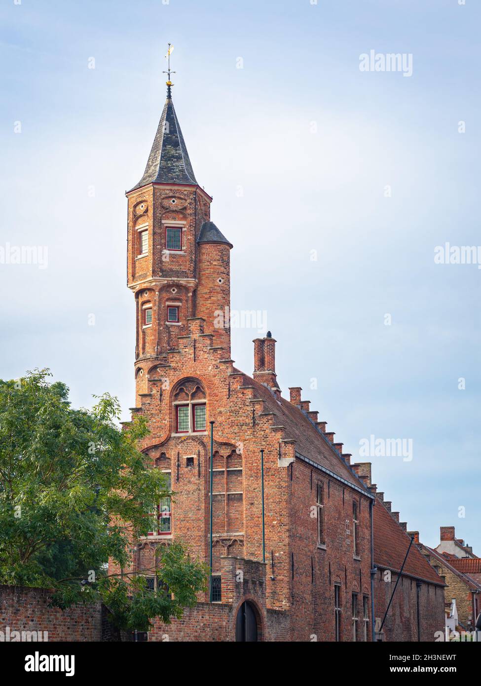 Malerisches Gebäude der Schützengilde Saint Sebastian in der historischen Stadt Brügge, Belgien Stockfoto