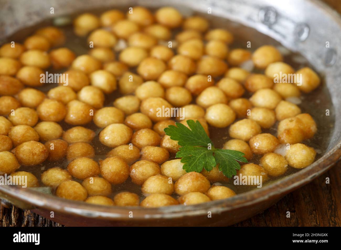 Gebackene Erbsensuppe Stockfoto