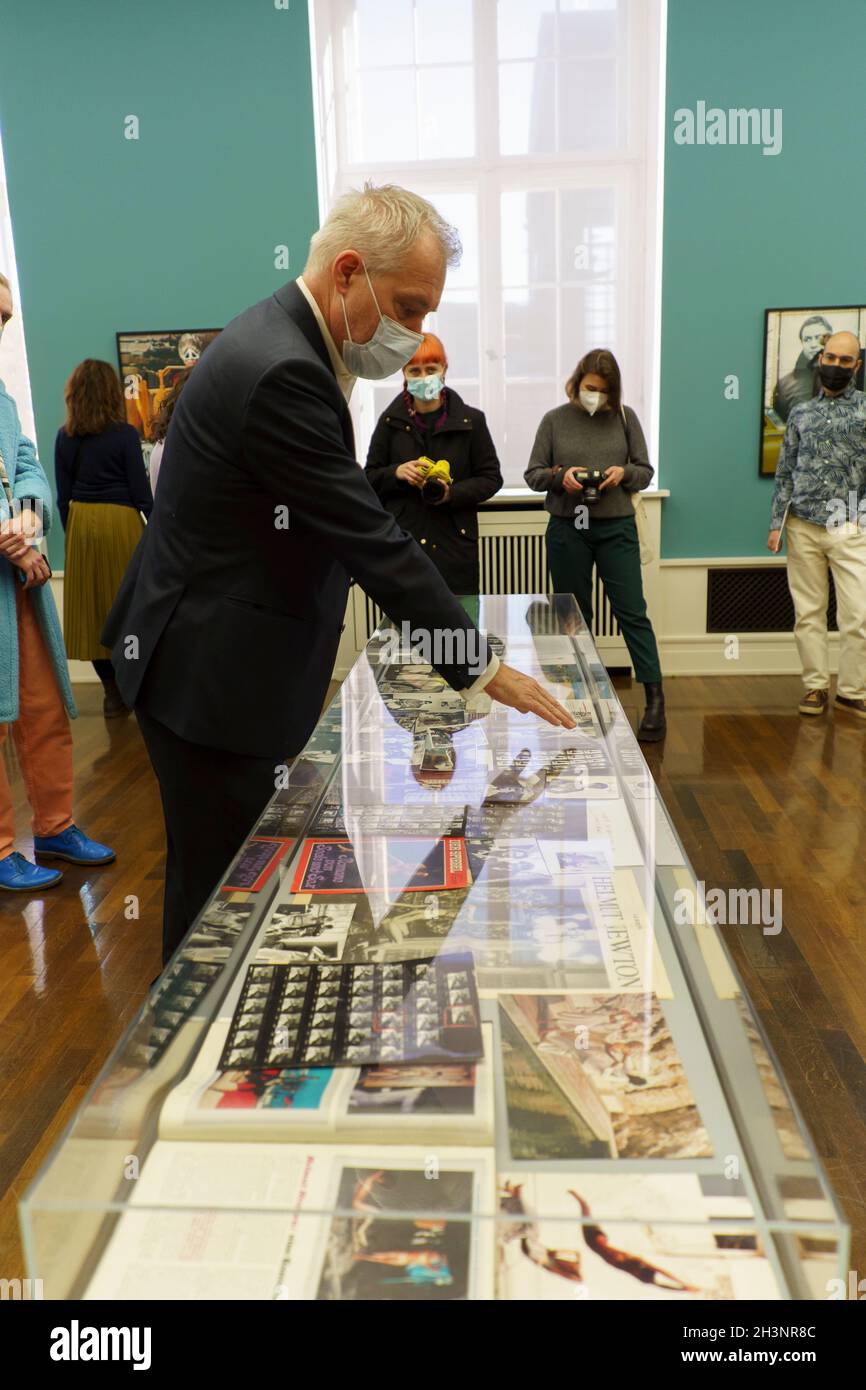 Berlin, Deutschland. Okt. 2021. Am 31. Oktober 2021 wird die umfassende Retrospektive Helmut