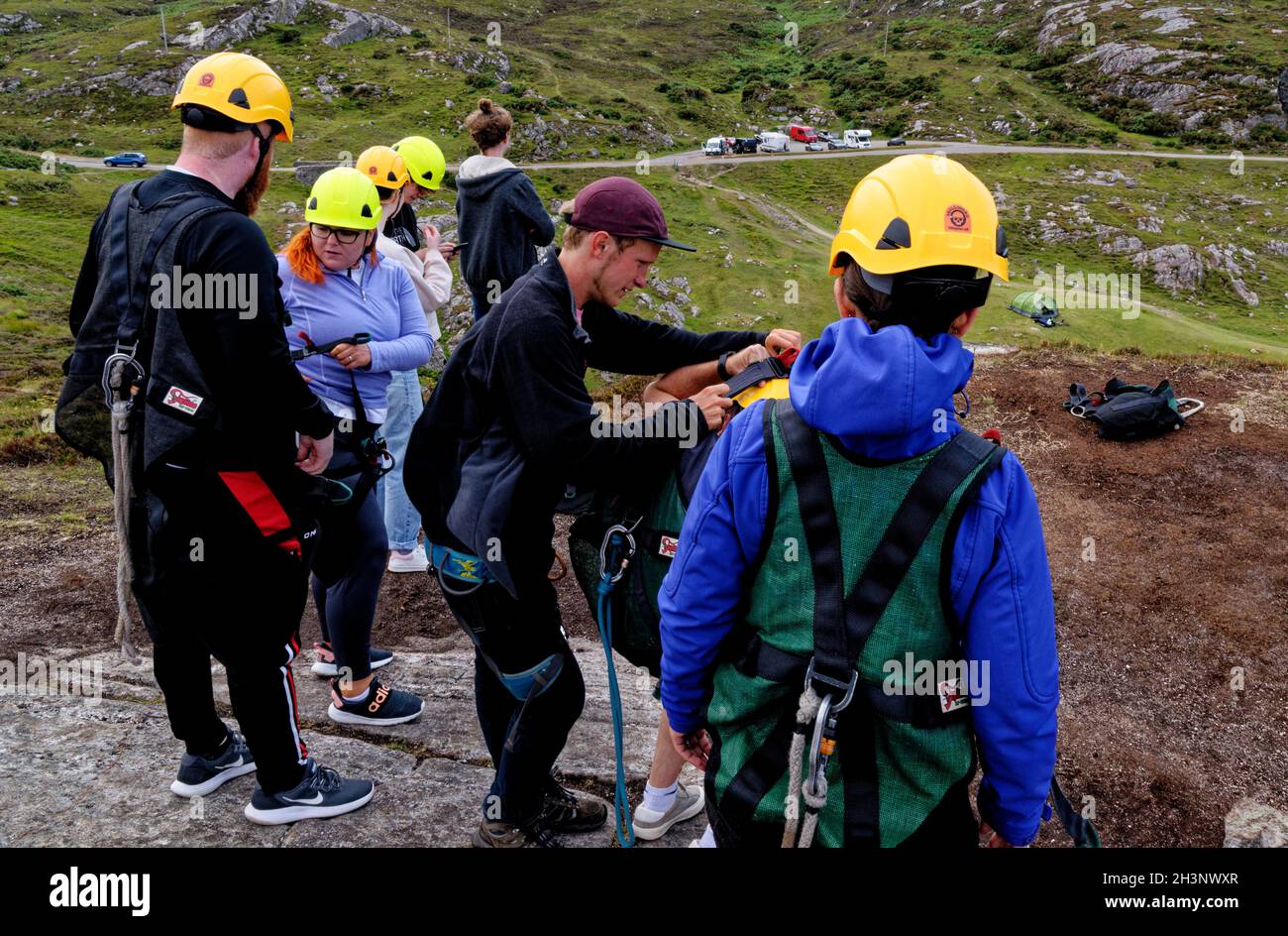 ZIP Line über Ceannabeinne Beach an der North Coast 500 Route, Durness, Sutherland, North Coast of Scotland, Großbritannien - 19. Juli 2021 Stockfoto