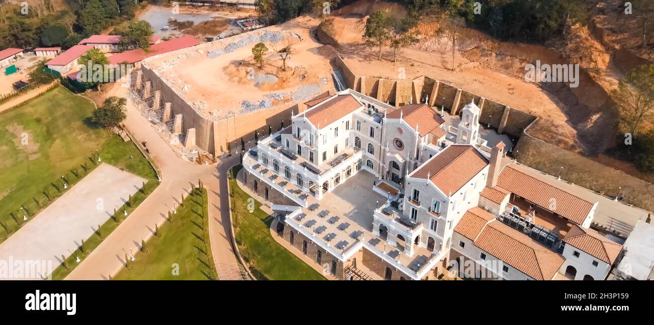 Unterkunft in Spanien, Land Resorts und Erholung, Blick von oben auf Häuser. Stockfoto