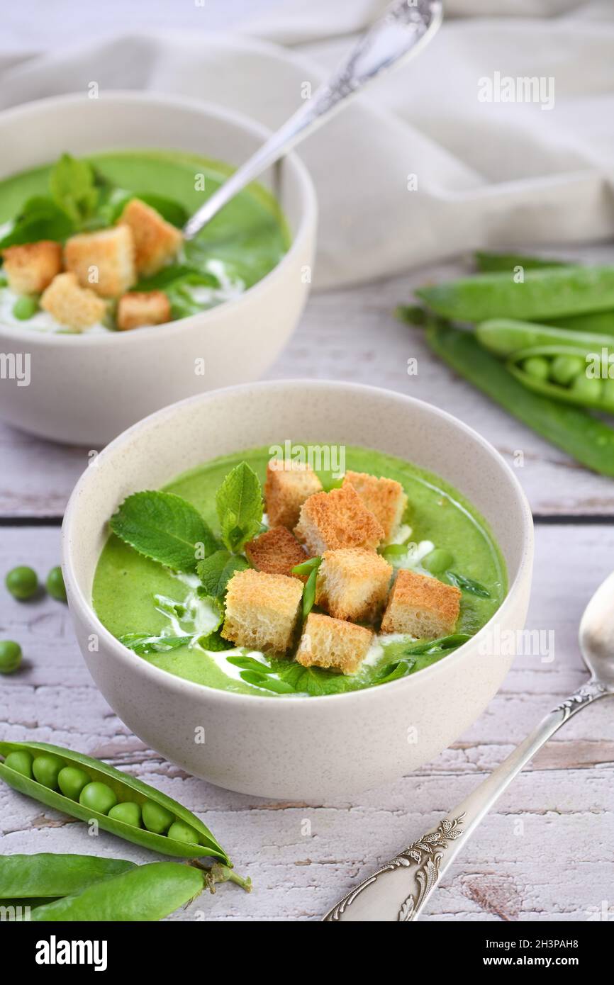 Gekühlte Erbsensuppe Stockfoto