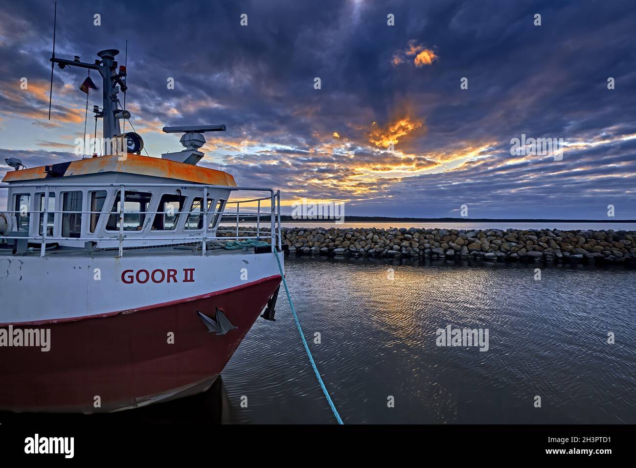 Das Tauchmission- und Forschungsschiff GOOR II liegt im Hafen von Glowe auf der Insel RÃ¼gen Stockfoto