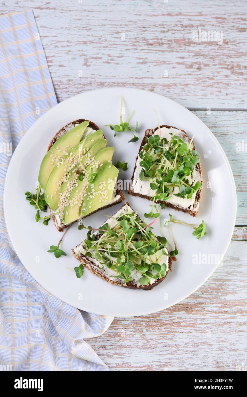 Sandwich mit Microgreen Stockfoto