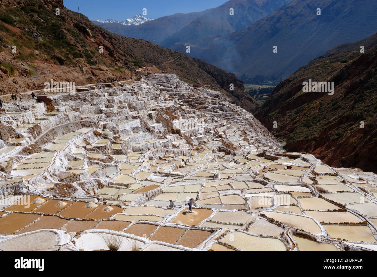 Peru Maras - Salzminen von Maras - Salineras de Maras Stockfoto
