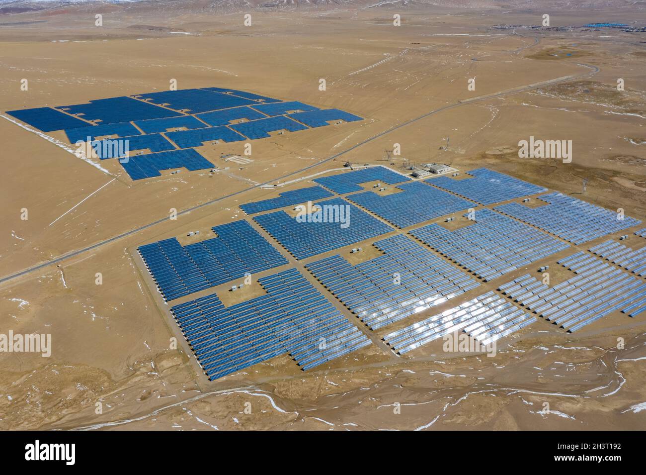 Solarkraftwerk auf dem nördlichen tibetischen Hochplateau Stockfoto