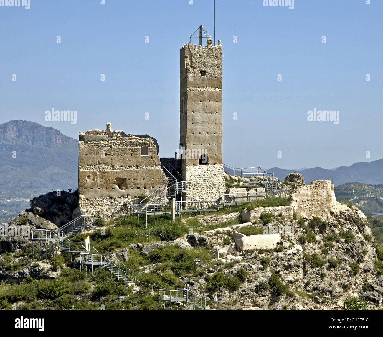 Alte Burgruine in der Nähe von Alcoy, Alicante - Spanien Stockfoto