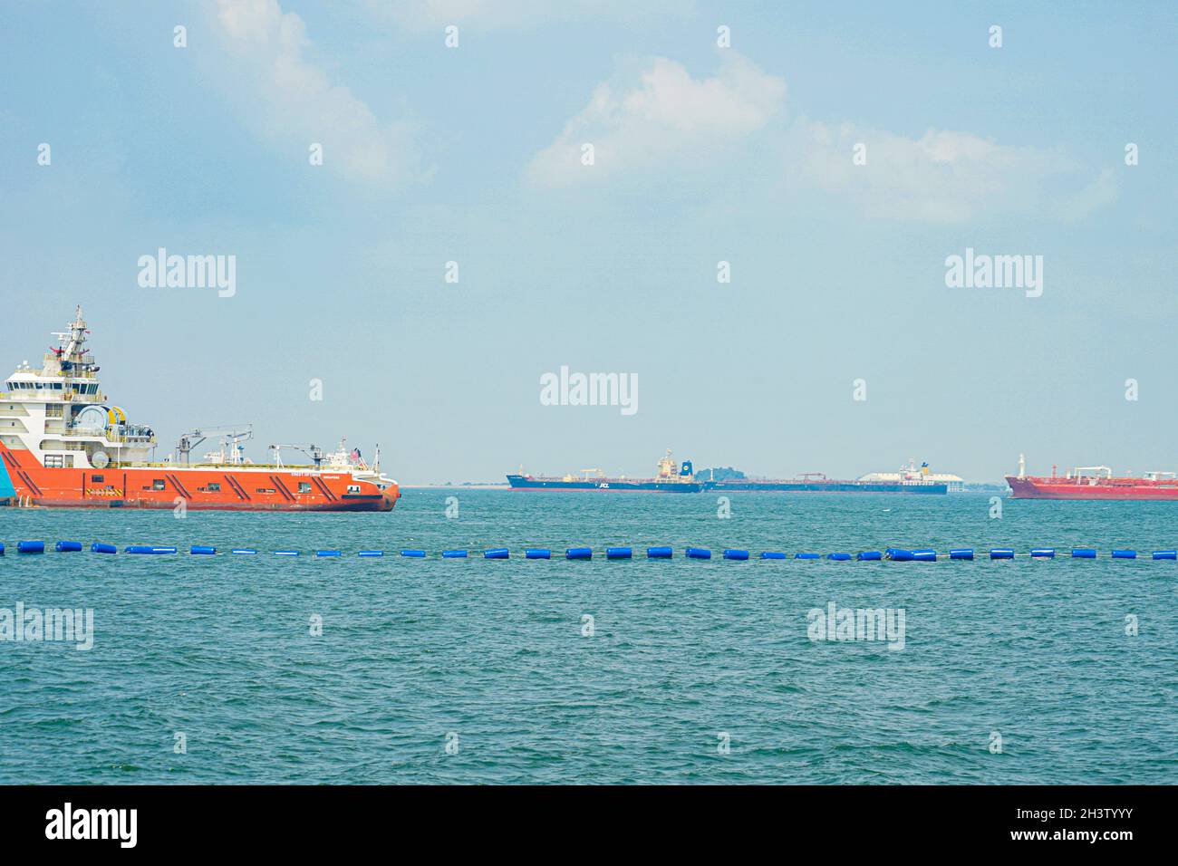Singapur des Meeres und des Schiffes Stockfoto