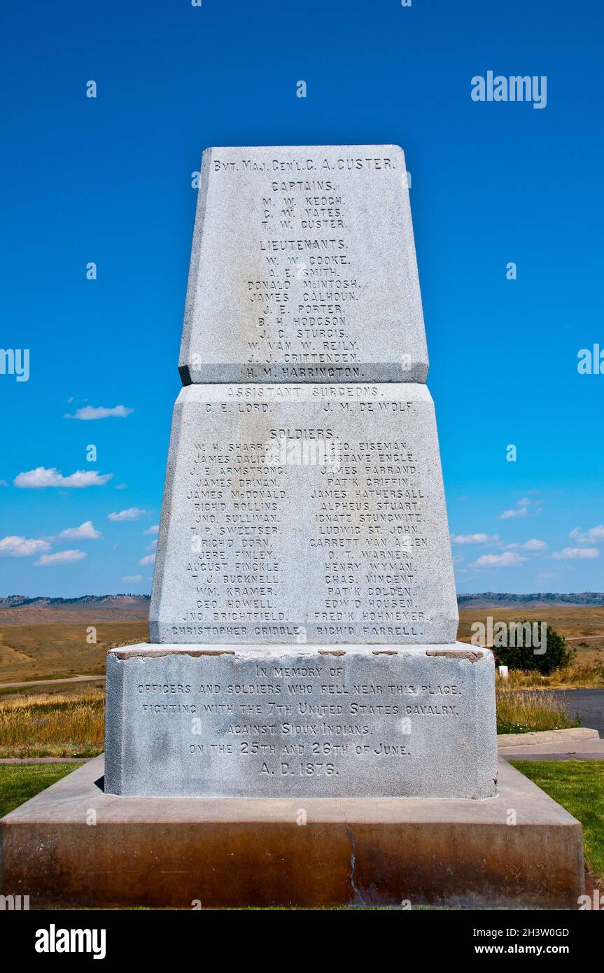 Denkmal mit den Namen der gefallenen Soldaten an der Stelle von Custer's Last Stand, Little Bighorn, Montana Stockfoto
