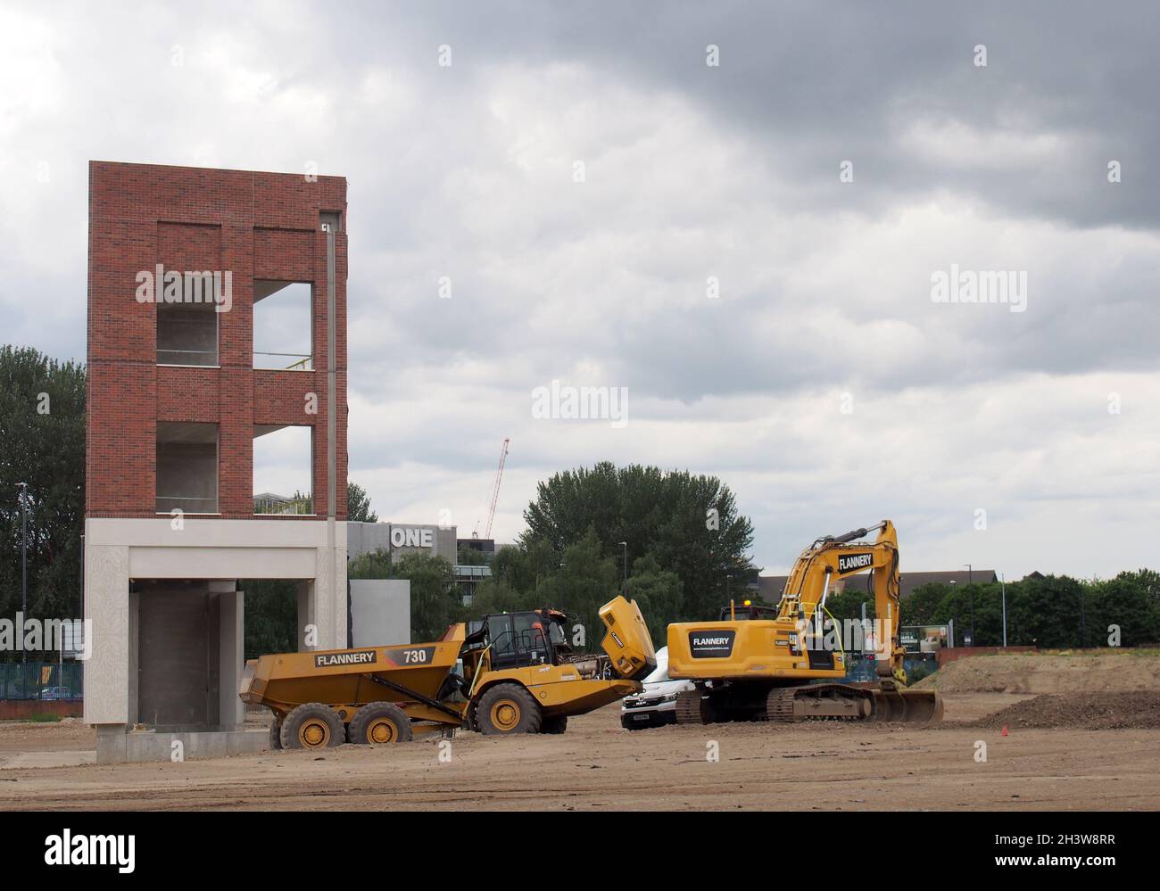 Bauarbeiten auf der neuen aire Park Mischnutzungsanlage als Mischung aus öffentlicher Parklandschaft, Büro- und Wohngebäude Stockfoto