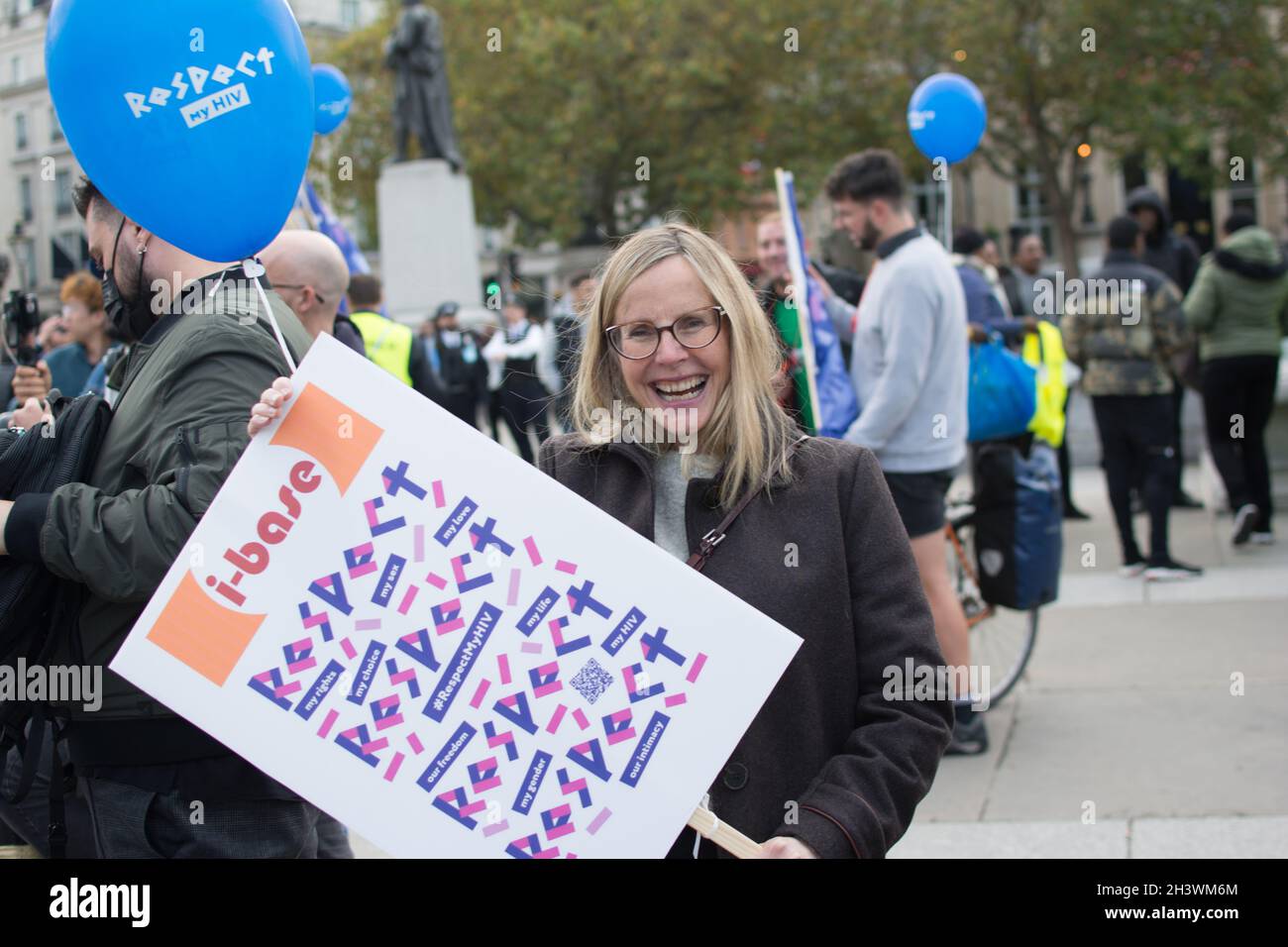 30. Oktober 2021, Parliament Square, London, Großbritannien. HIV-Aktivisten marschieren in London, um die Achtung ihrer Menschenrechte zu fordern und die Vielfalt zu feiern. Stockfoto